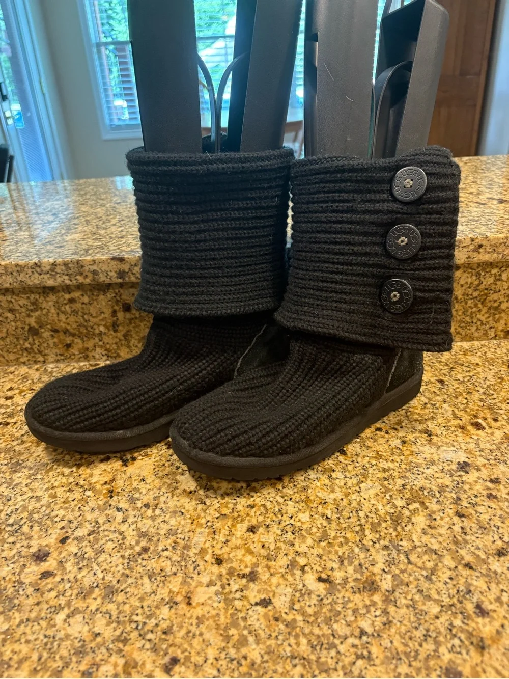 UGG very good